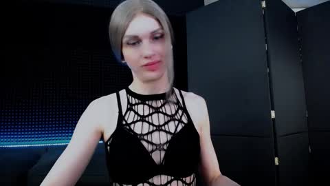 Snapshot of milena_hardy chatting on 2, 10, 2025 Milena Hardy online show from 2, 10, 2025