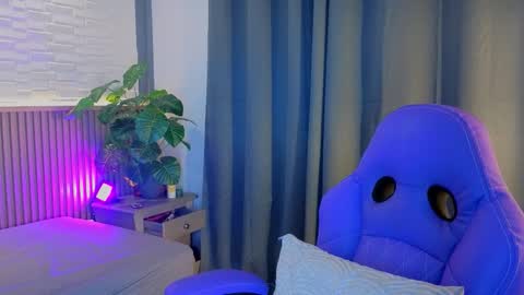 Snapshot of milena_lawson chatting on 10, 10, 2025 milena_lawson online show from 10, 10, 2025