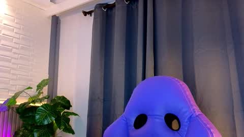 Snapshot of milena_lawson chatting on 25, 10, 2025 milena_lawson online show from 25, 10, 2025