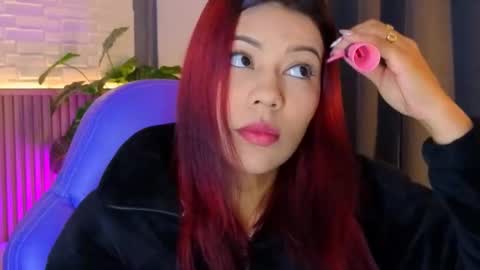 Snapshot of milena_lawson chatting on 21, 11, 2025 milena_lawson online show from 21, 11, 2025