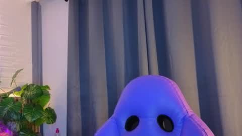 Snapshot of milena_lawson chatting on 3, 12, 2025 milena_lawson online show from 3, 12, 2025