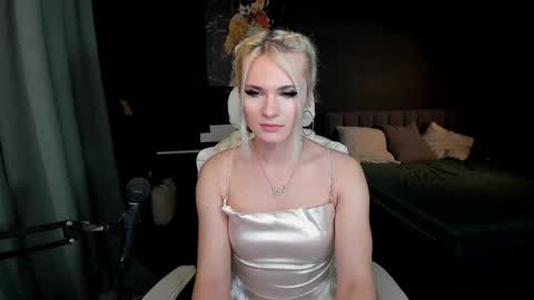 Milena online show from 5, 3, 2025