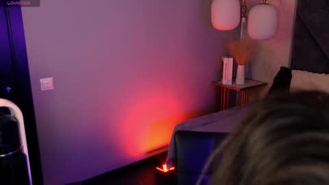 Milena online show from 10, 4, 2026