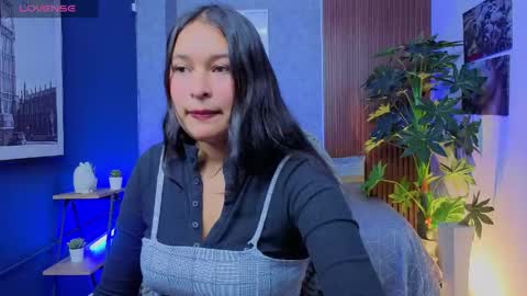 Snapshot of milenka_5 chatting on 9, 5, 2026 Milenka online show from 9, 5, 2026