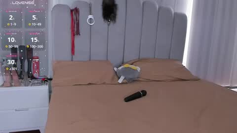 Snapshot of mileyerikson chatting on 8, 9, 2025 MILEY online show from 8, 9, 2025