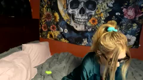 milf4everjenna online show from 23, 2, 2026