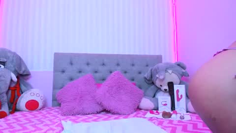 Snapshot of milf_bigass_ chatting on 17, 2, 2025 Antonella online show from 17, 2, 2025