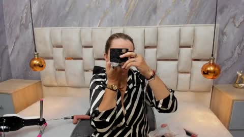 Lili  online show from 1, 6, 2026