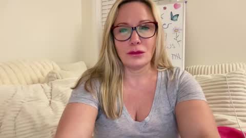 MIlf Goddess online show from 15, 9, 2025
