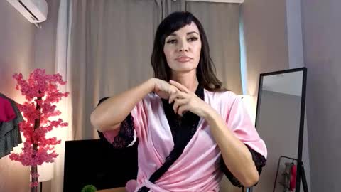 Filicia online show from 10, 10, 2025