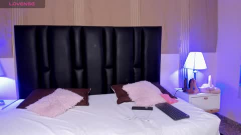 Snapshot of milf_meli chatting on 27, 10, 2025 milf_meli online show from 27, 10, 2025