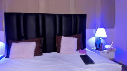 Snapshot of milf_meli chatting on 2, 12, 2025 milf_meli online show from 2, 12, 2025