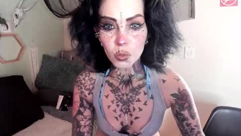 Snapshot of milf_onlyseduction chatting on 17, 9, 2025 Isabella online show from 17, 9, 2025