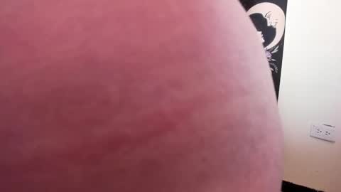 Snapshot of milf_onlyseduction chatting on 10, 10, 2025 Isabella online show from 10, 10, 2025