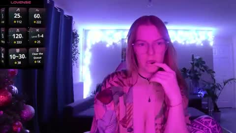 Milf Tara36 online show from 27, 12, 2024