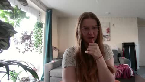 Milf Tara36 online show from 27, 1, 2025