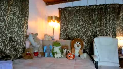 Snapshot of milfboobs_10 chatting on 22, 11, 2025 Nakary Bustamante online show from 22, 11, 2025