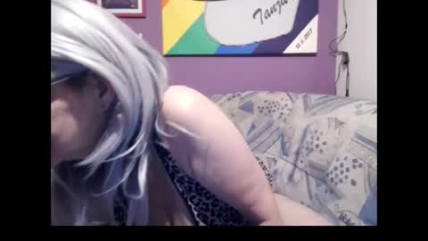 Snapshot of milfchantal chatting on 25, 2, 2025 Milfchantal online show from 25, 2, 2025