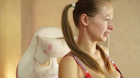 Snapshot of milfcruze chatting on 14, 10, 2025 milfcruze online show from 14, 10, 2025