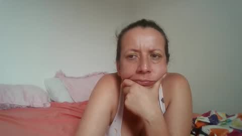 Snapshot of milfevha chatting on 16, 10, 2025 milfevha online show from 16, 10, 2025