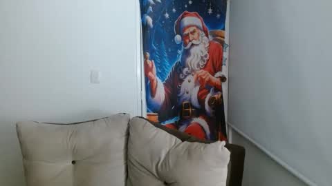 Snapshot of milfrosalie chatting on 4, 12, 2025 Rosalie online show from 4, 12, 2025