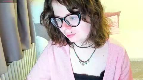 Snapshot of milisasweet chatting on 6, 10, 2025 MilisaSweet online show from 6, 10, 2025