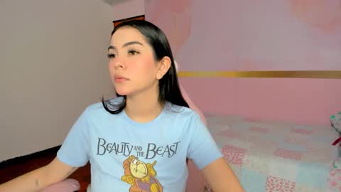 Snapshot of milk_candy16 chatting on 7, 10, 2025 S O F I A online show from 7, 10, 2025