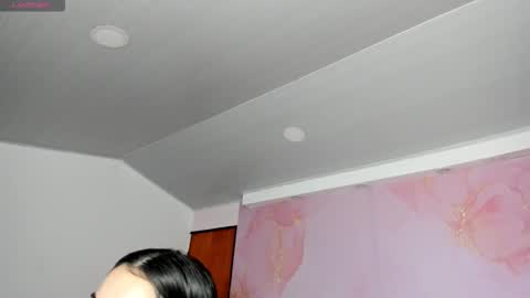 Snapshot of milk_candy16 chatting on 25, 10, 2025 S O F I A online show from 25, 10, 2025