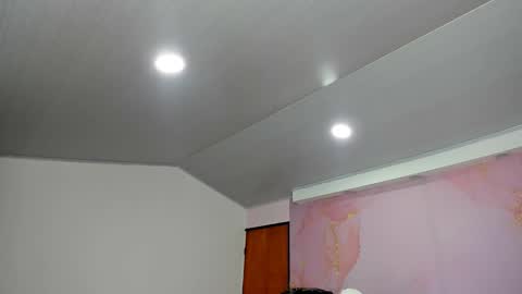 Snapshot of milk_candy16 chatting on 1, 11, 2025 S O F I A online show from 1, 11, 2025