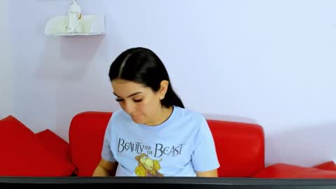 Snapshot of milk_candy16 chatting on 12, 11, 2025 S O F I A online show from 12, 11, 2025