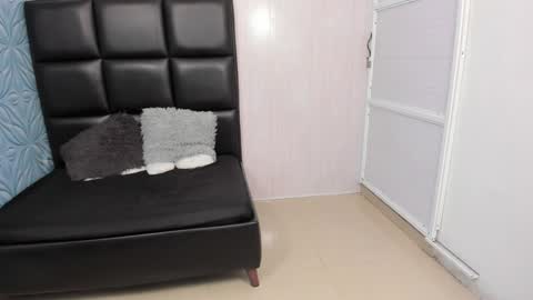 MAX online show from 9, 2, 2025