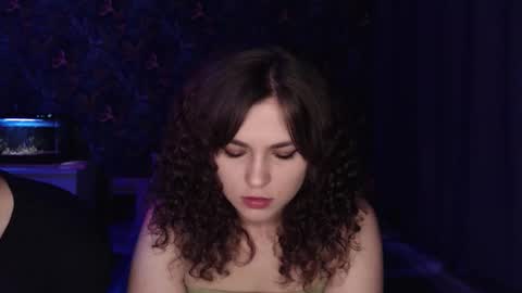 Stella and Neo online show from 21, 11, 2025