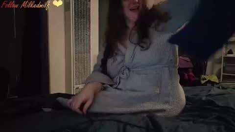 Snapshot of milkedmilf chatting on 16, 2, 2026 milkedmilf online show from 16, 2, 2026