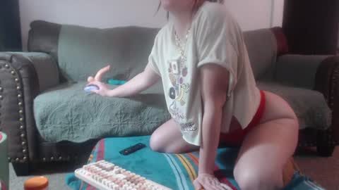 Snapshot of milknhunnny chatting on 19, 2, 2025 milknhunnny online show from 19, 2, 2025