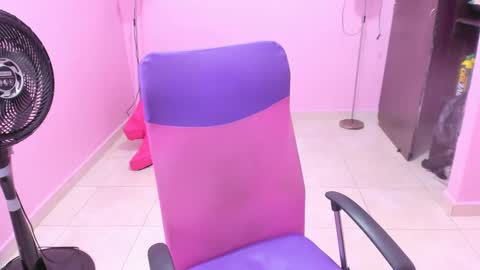 Snapshot of milky__boobs69 chatting on 6, 12, 2024 vale online show from 6, 12, 2024