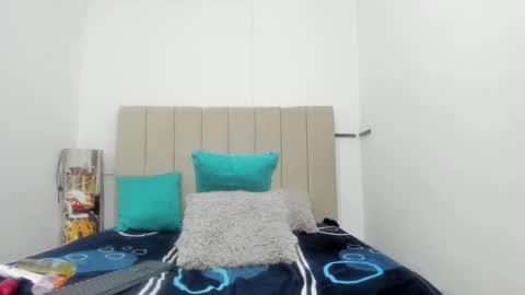 Snapshot of milky_lau_18 chatting on 24, 1, 2025 milky_lau_18 online show from 24, 1, 2025