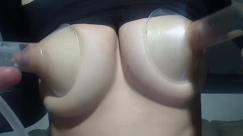 Snapshot of milkycandycce chatting on 28, 1, 2025 C online show from 28, 1, 2025