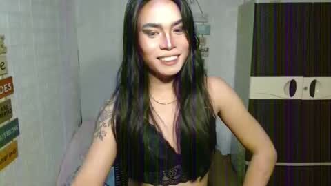 Snapshot of milkycumnel23 chatting on 13, 11, 2025 NEL 23 online show from 13, 11, 2025