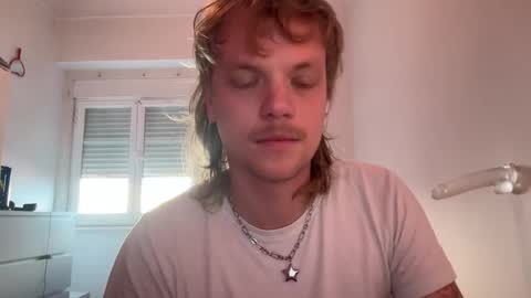 Snapshot of milkymitch chatting on 6, 1, 2025 Mimi online show from 6, 1, 2025