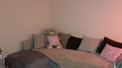 Ula online show from 4, 4, 2026