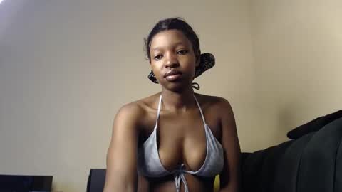 milla_armani online show from 21, 2, 2026