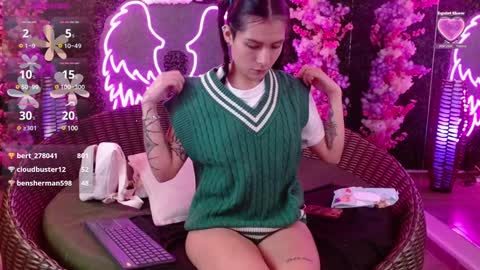 Snapshot of milla_davis chatting on 11, 1, 2025 MILLA online show from 11, 1, 2025