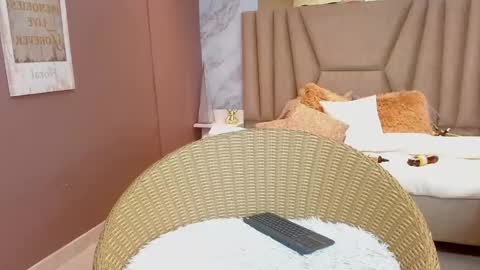 Snapshot of milla_davis chatting on 28, 2, 2025 MILLA online show from 28, 2, 2025