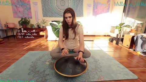 milla_milla online show from 19, 1, 2025