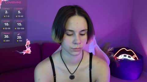 Snapshot of millaholt chatting on 7, 11, 2025 Hello Im Mila online show from 7, 11, 2025