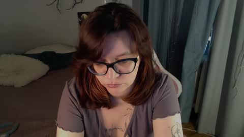 Snapshot of millapoolys chatting on 5, 4, 2026 Milla online show from 5, 4, 2026