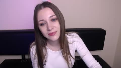 Snapshot of millasamsd chatting on 24, 11, 2025 Milla online show from 24, 11, 2025