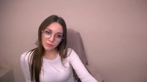 Snapshot of millasamsd chatting on 26, 11, 2025 Milla online show from 26, 11, 2025