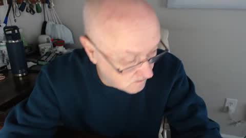 Snapshot of millenium0129 chatting on 18, 12, 2025 millenium0129 online show from 18, 12, 2025