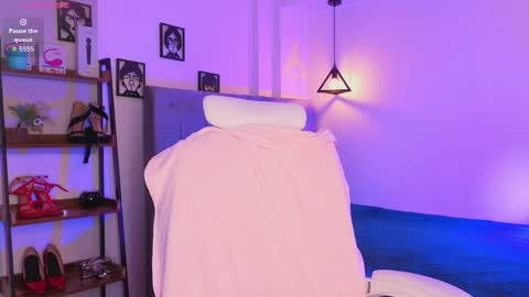 miller_vanessa_ online show from 4, 4, 2026